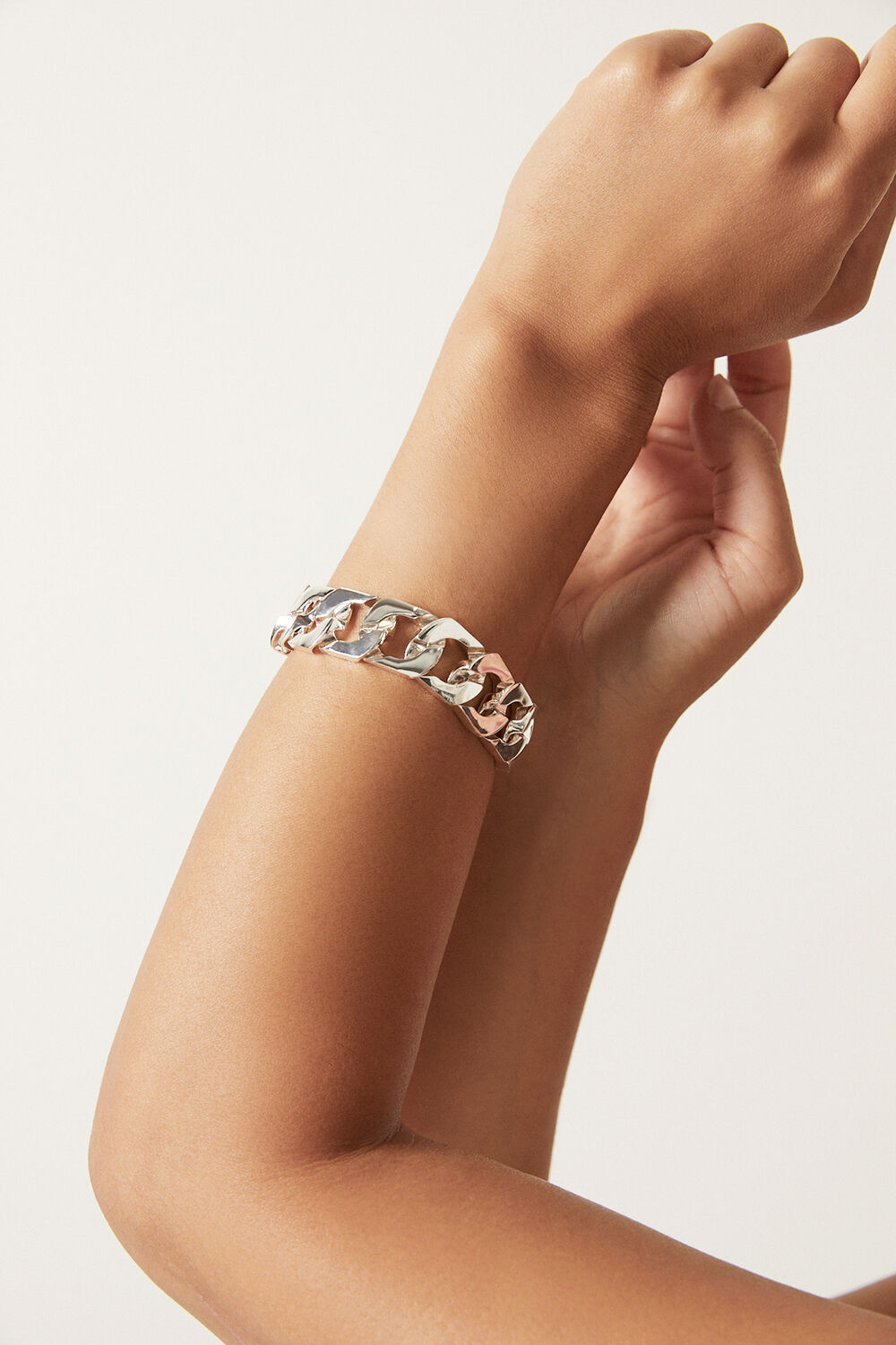 SILVER CHUNKY BRACELET in colour SILVER