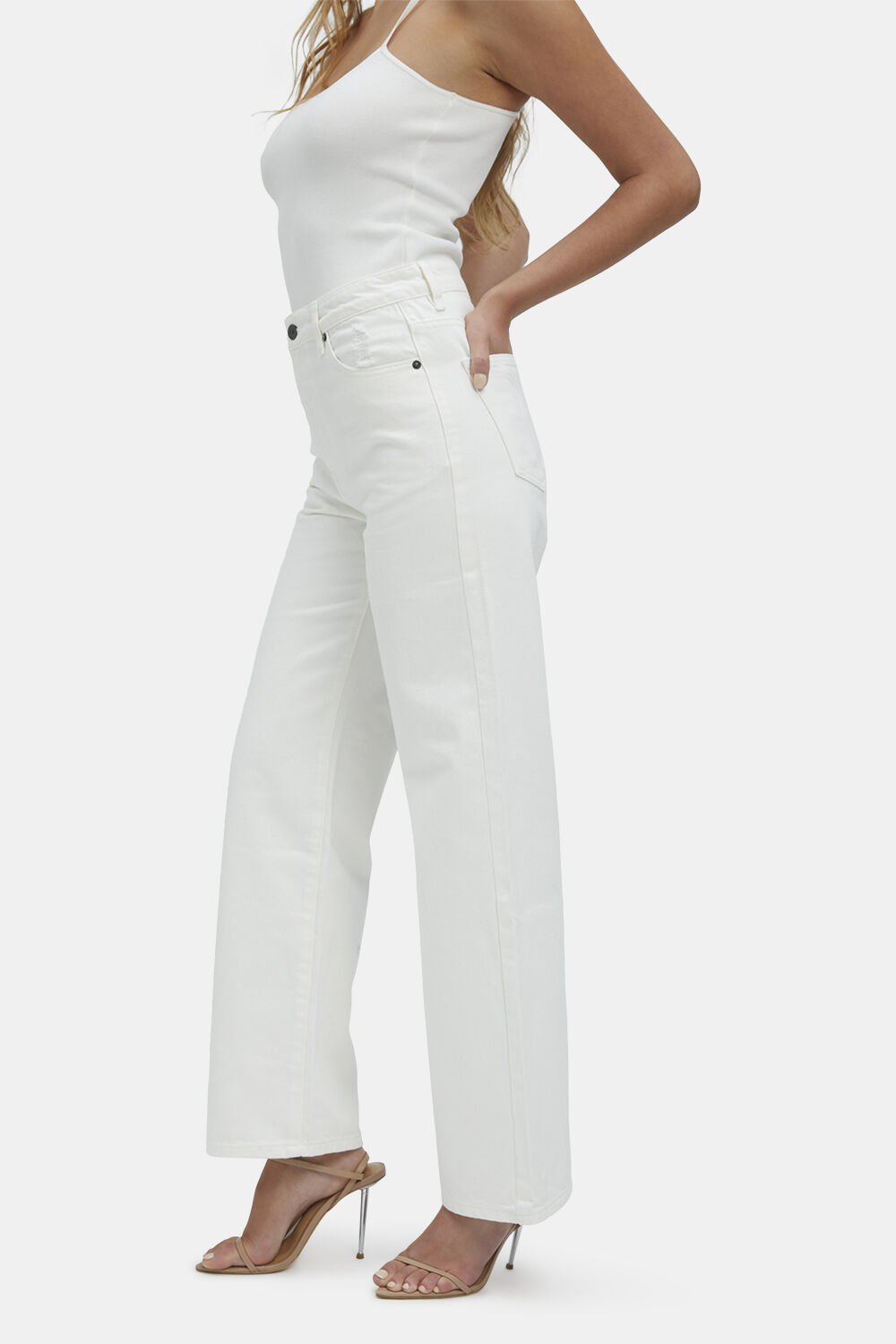 PIA STRAIGHT JEAN IN IVORY in colour CLOUD DANCER