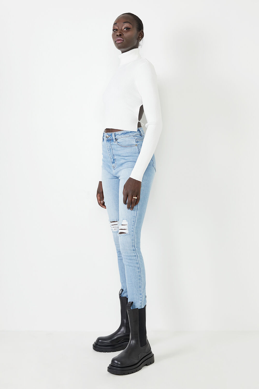 BACKLESS KNIT TOP in colour CLOUD DANCER