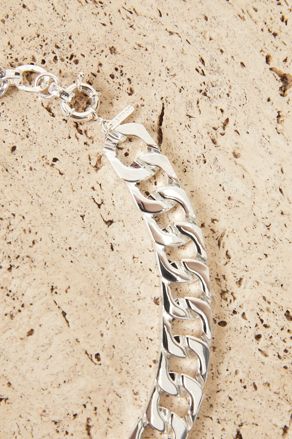 SILVER CHUNKY NECKLACE in colour SILVER