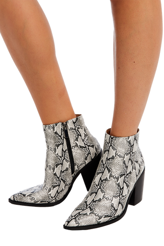 POINT ANKLE BOOT in colour ANTELOPE