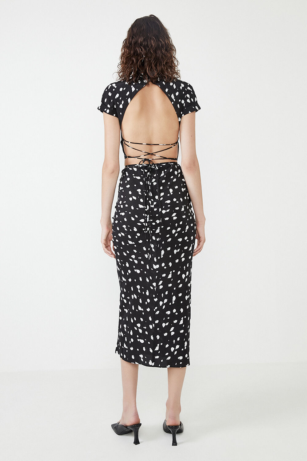 BACKLESS ABSTRACT SPOT TOP in colour TAP SHOE