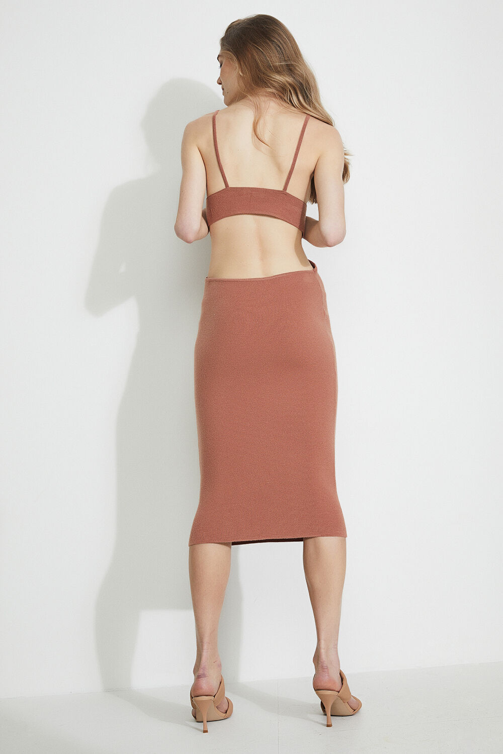 KNOT FRONT KNIT DRESS in colour FOG