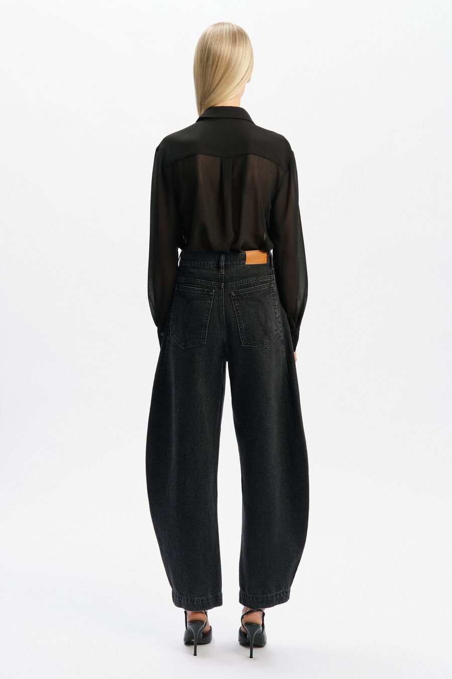 030 High Rise Barrel Leg Jean