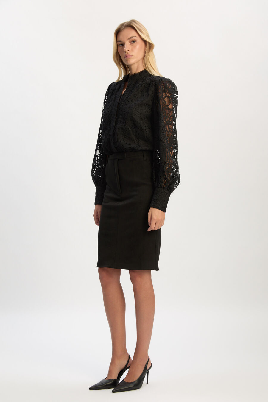 REMY LACE BODYSUIT in colour BLACK