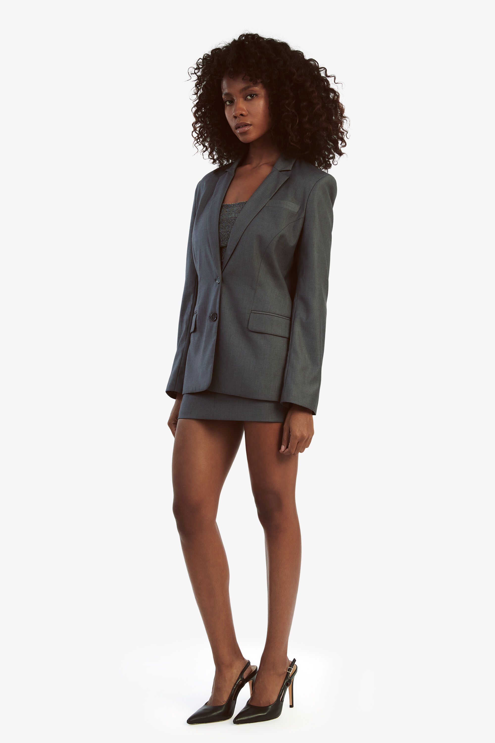 Maika Fitted Blazer In Dark Grey Bardot