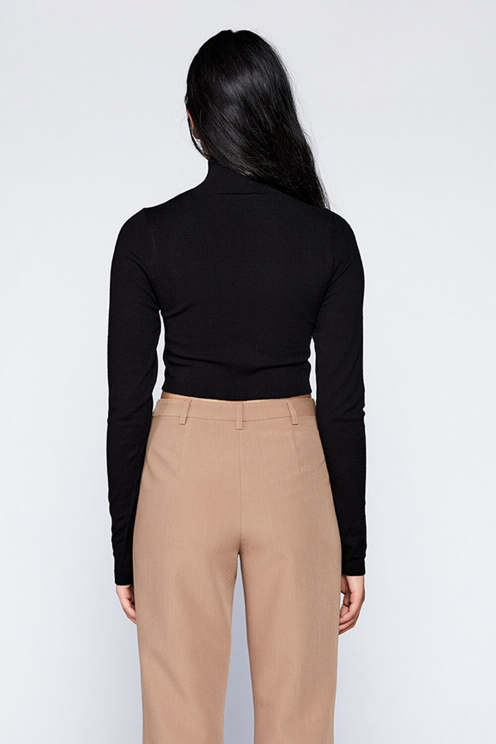 SELINA CROP TURTLE NECK KNIT in colour CAVIAR
