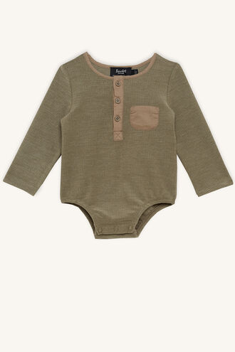 MAX BASIC GROW in colour DEEP LICHEN GREEN