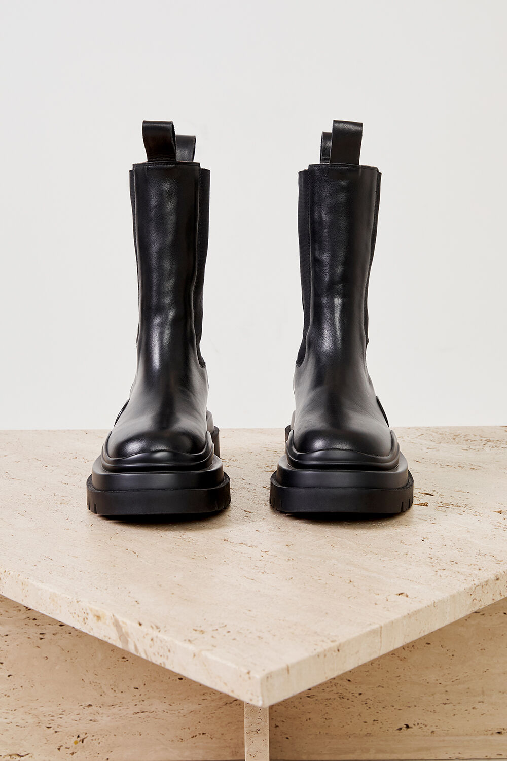 THE DION BOOT in colour CAVIAR