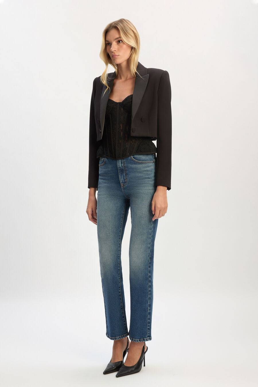 Fia Slimfit Cropped Blazer