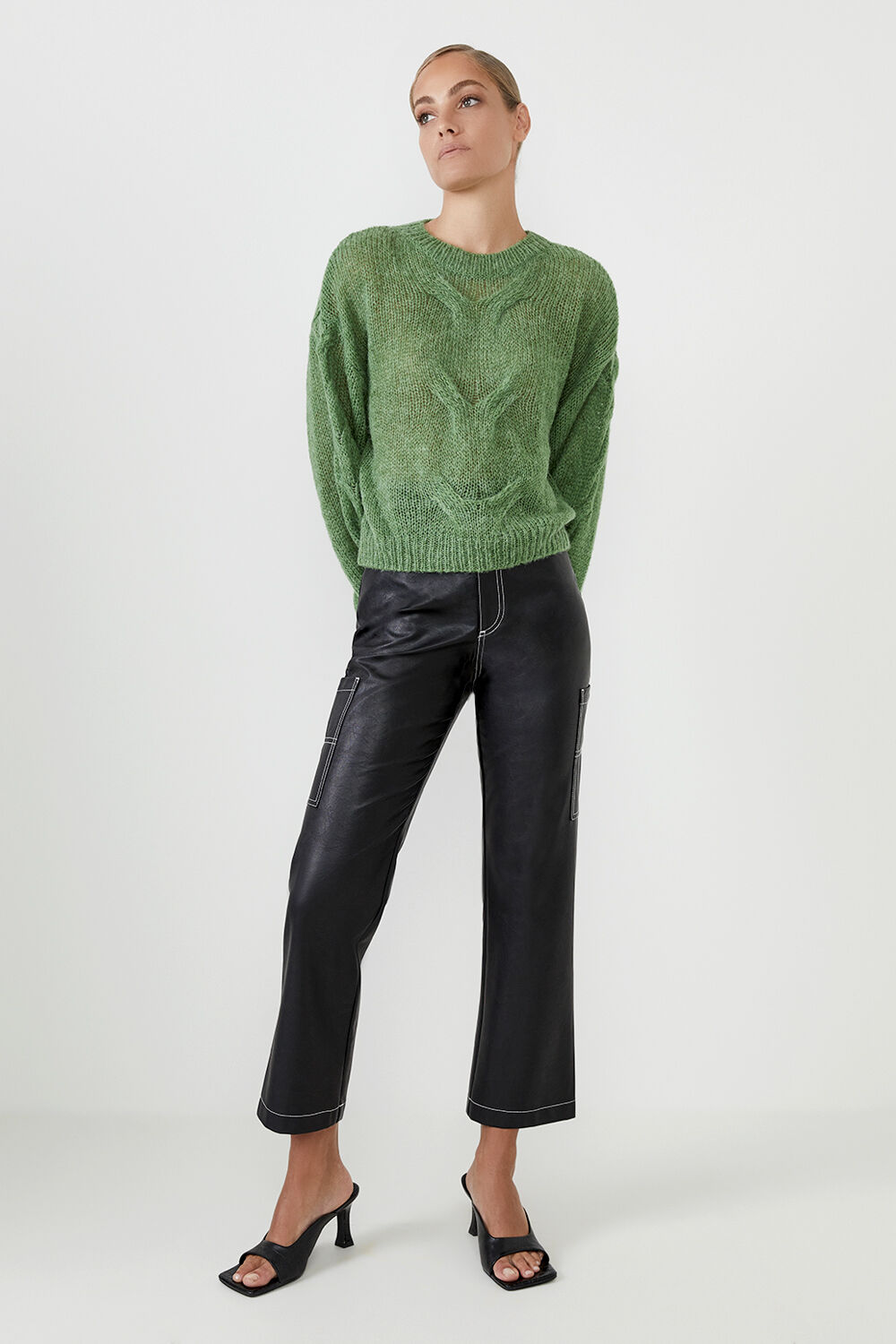 THE OVERSIZED CABLE KNIT  in colour EVERGREEN