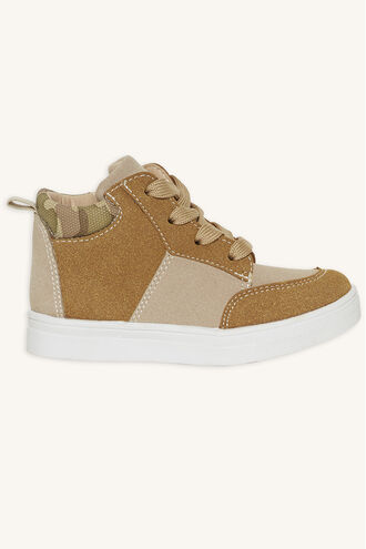 CONTRAST CAMO SNEAKER in colour BEIGE