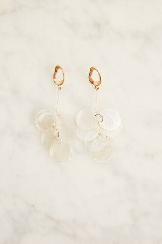 SHELL CHANDELIER EARRINGS in colour GOLD EARTH
