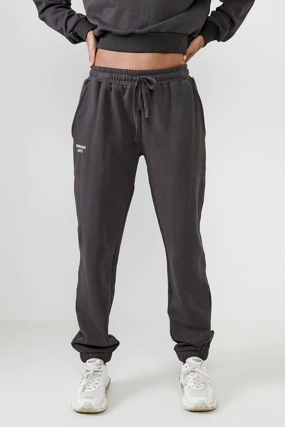 THE ORGANIC SWEAT PANT  in colour JET BLACK