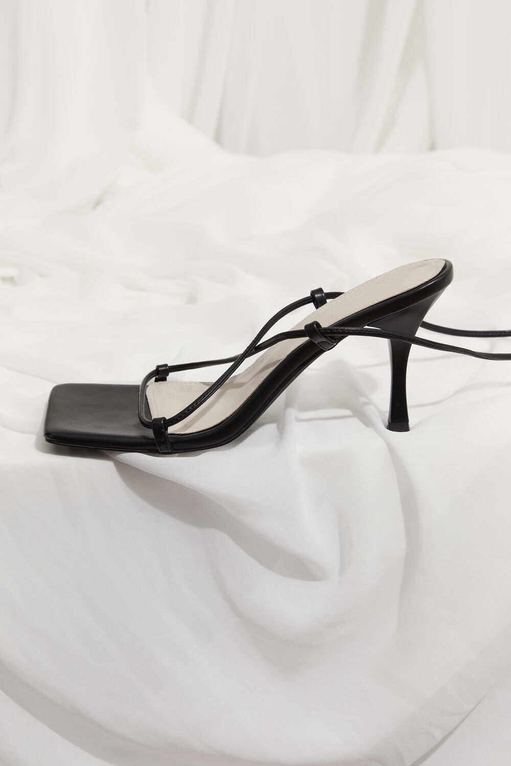 BLACK STRAPPY HEEL in colour CAVIAR