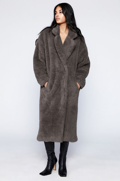 THE TEDDY COAT in colour JET BLACK