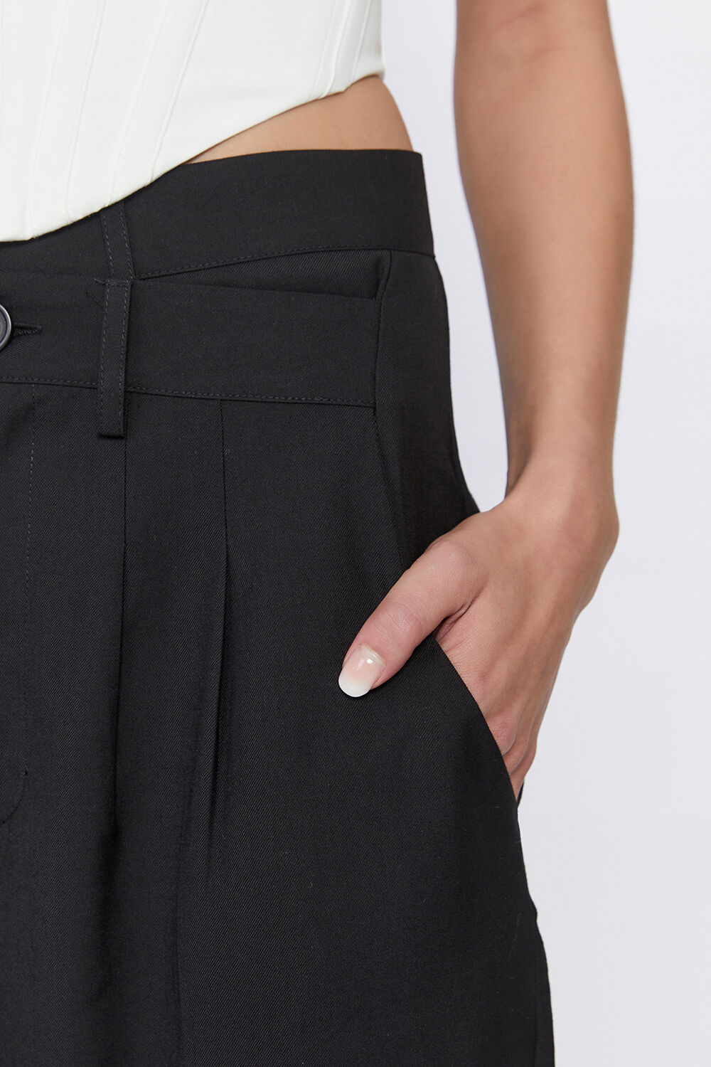 THE CROSS FRONT PANT in colour CAVIAR