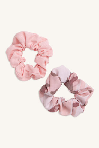 CAMO 2PK SCRUNCHIE in colour WHITE ALYSSUM