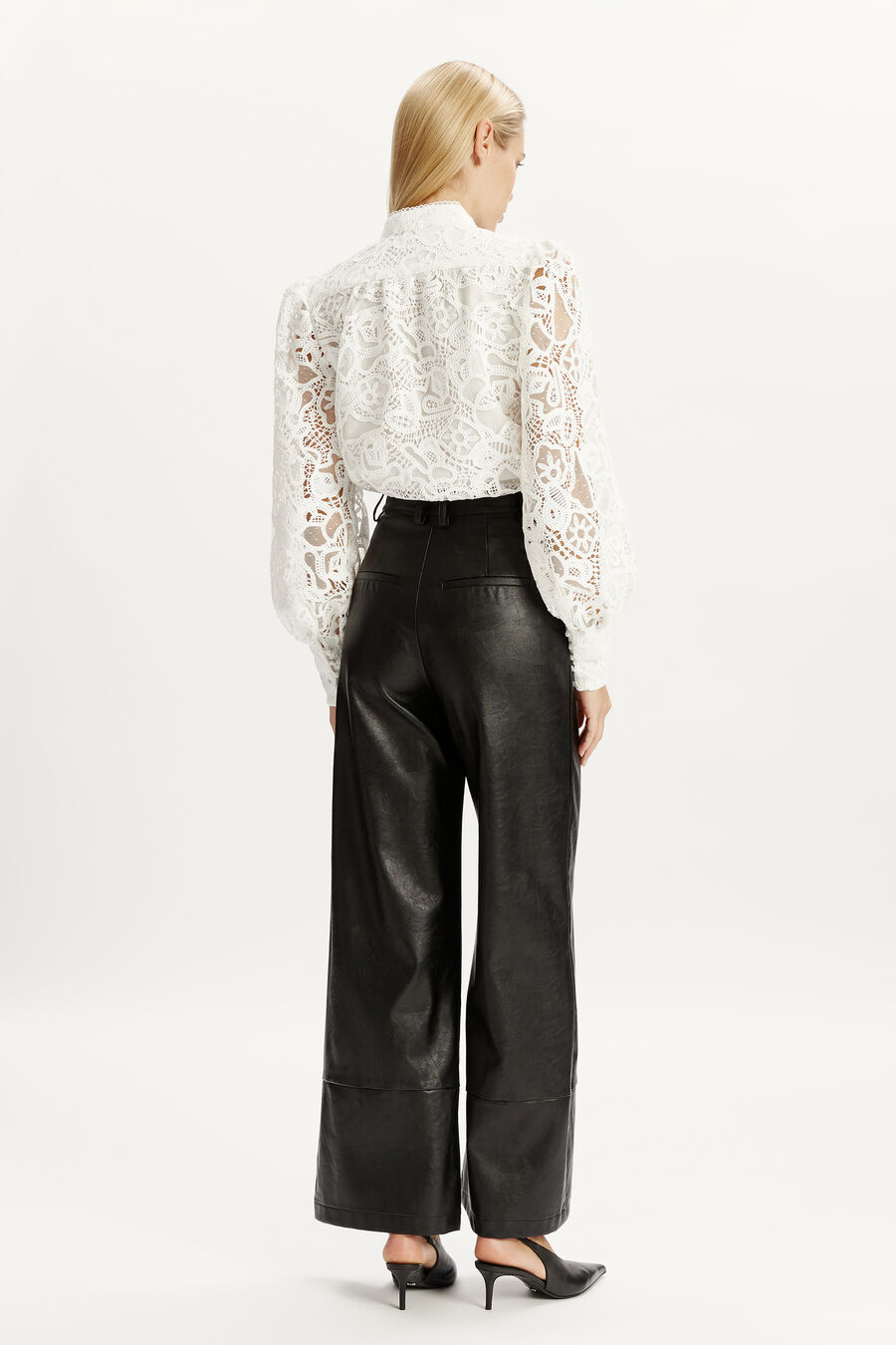 REMY LACE BODYSUIT in colour ORCHIDWHT