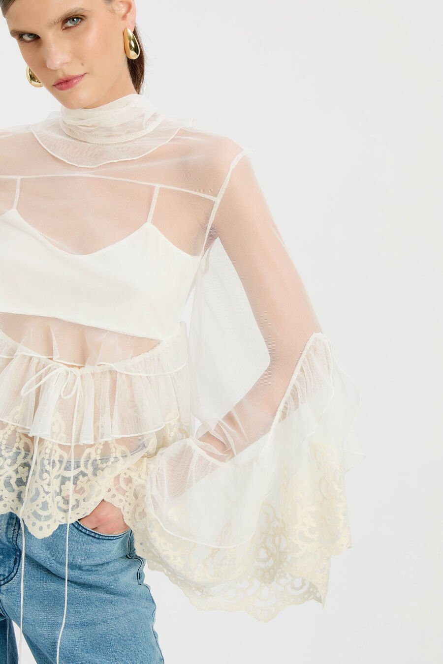 Anyssa Lace Edge Ruffe Blouse