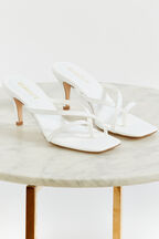 SQUARE STRAPPY HEEL in colour CLOUD DANCER