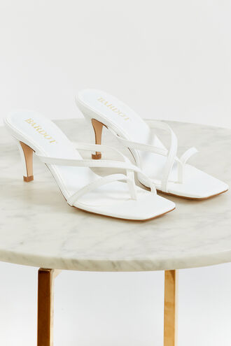 SQUARE STRAPPY HEEL in colour CLOUD DANCER