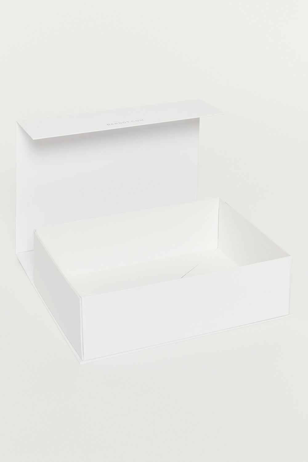 LARGE GIFT BOX in colour BRIGHT WHITE