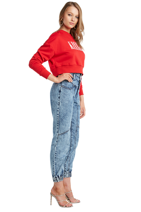 KISSES CROP SWEAT TOP in colour CRIMSON