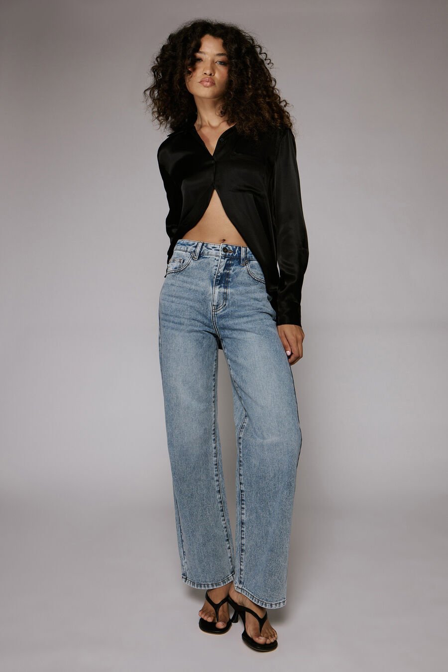 CLASSIC COLLAR SHIRT in colour BLACK