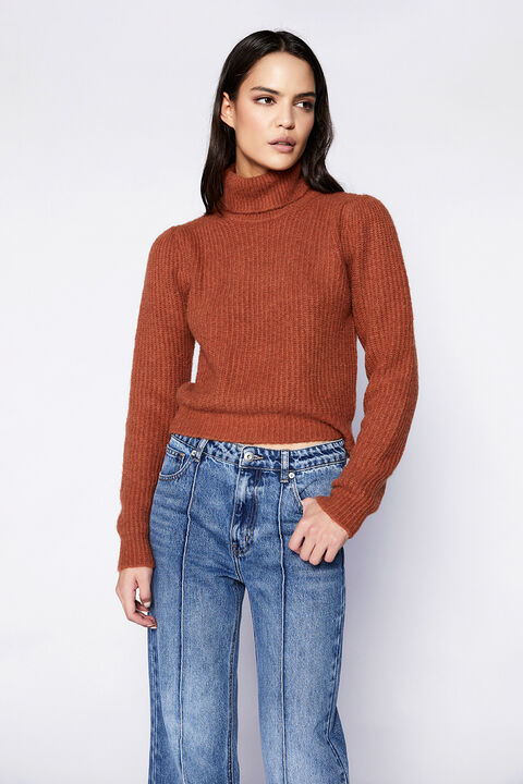 RORY CROP KNIT in colour COPPER BROWN