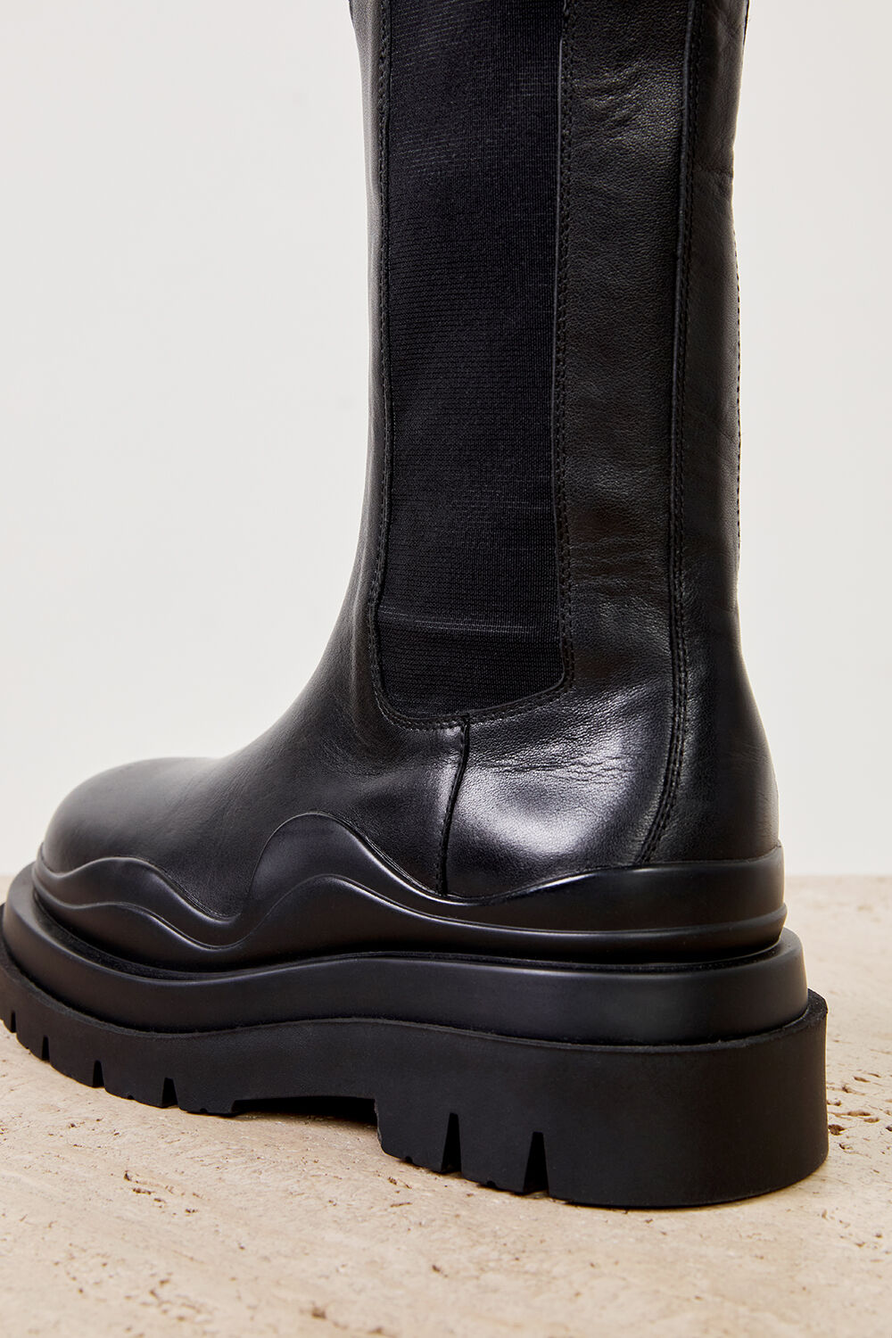 THE DION BOOT in colour CAVIAR