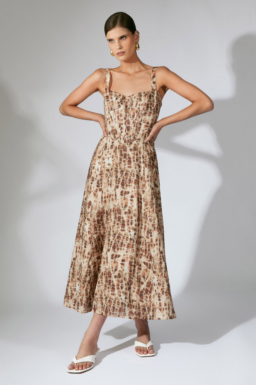 LILAH CORSET MIDI DRESS in colour PEBBLE PRI