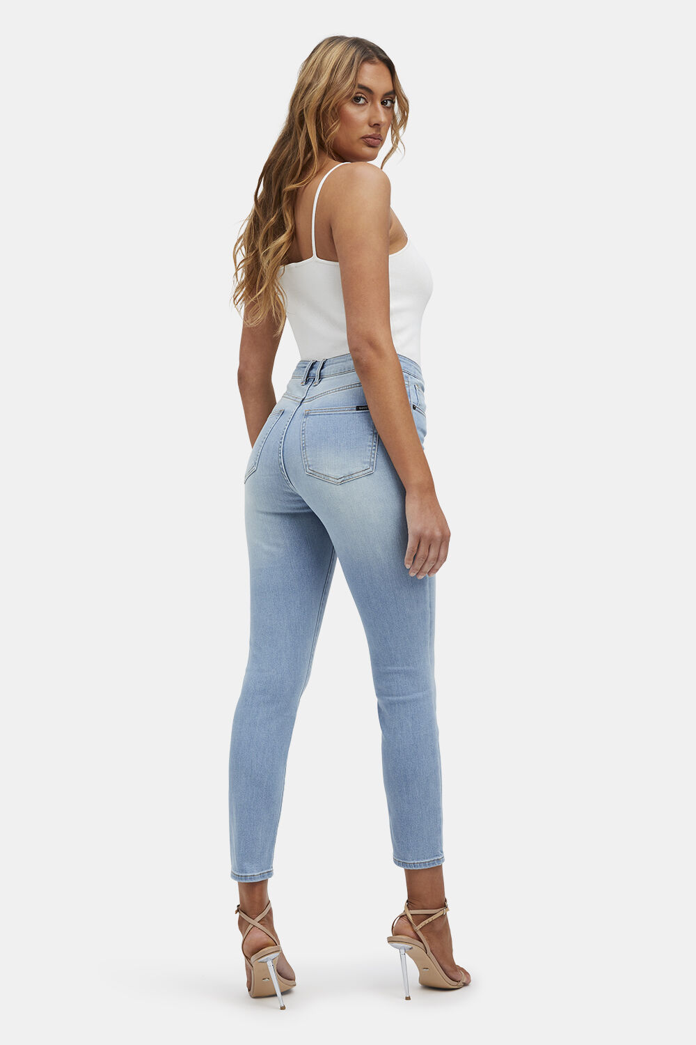 KHLOE HI CROP JEANS in colour DREAM BLUE