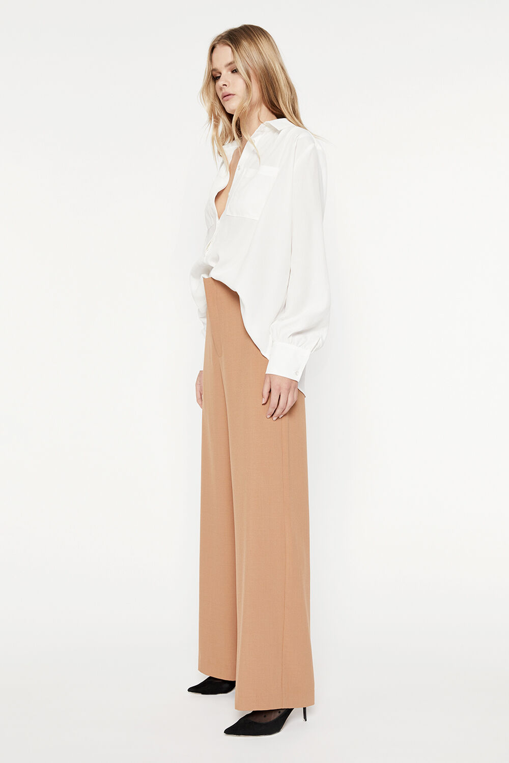 SATIN COLLAR SHIRT in colour CLOUD DANCER