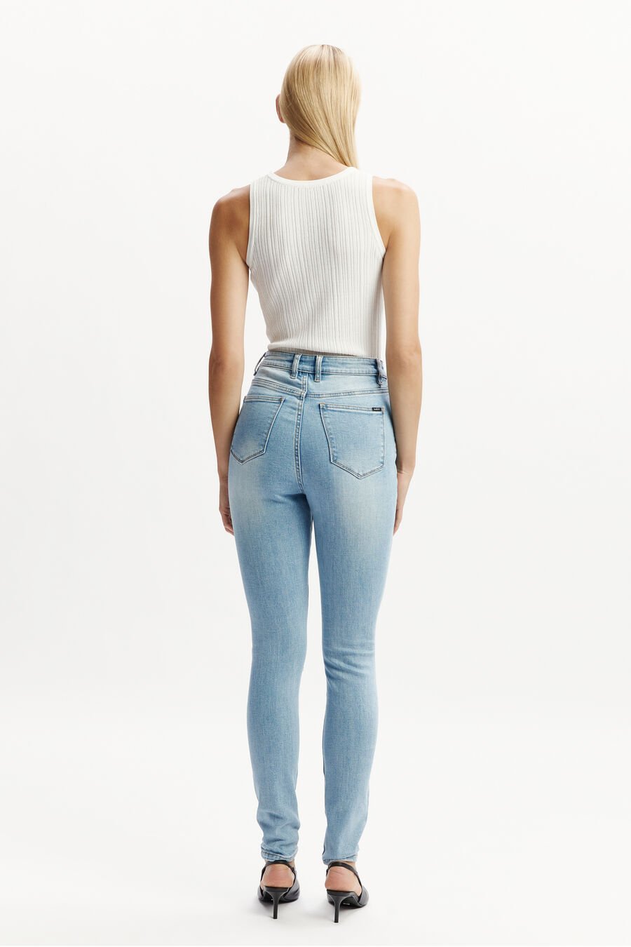 KHLOE SUPER HIGH TALL JEANS in colour Mid Blue