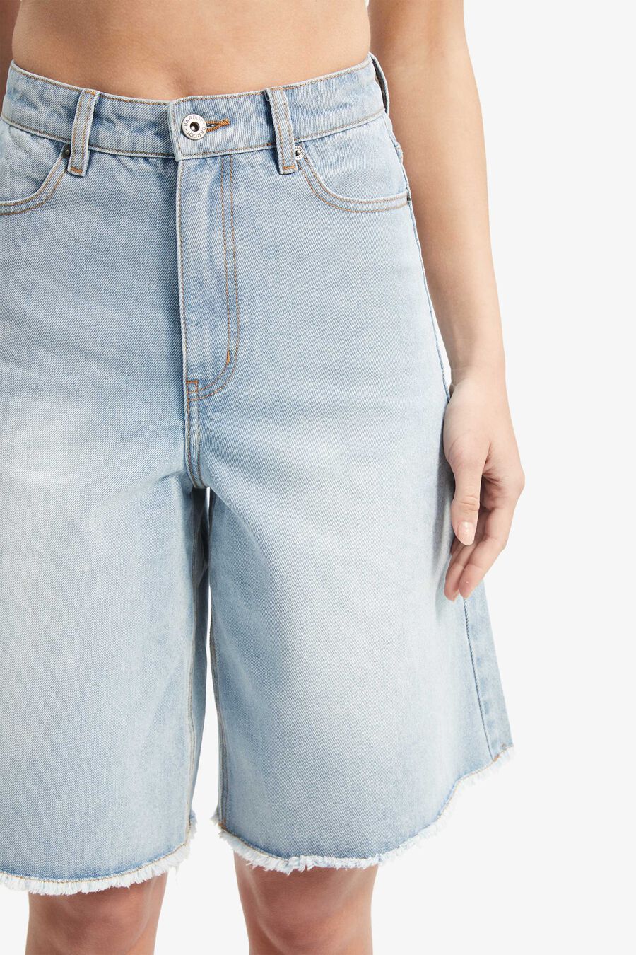 FORTE LONG DENIM SHORT in colour LIGHT WASH