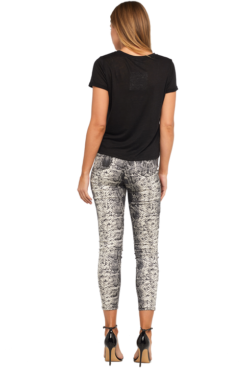 BRIANA TEE in colour JET BLACK