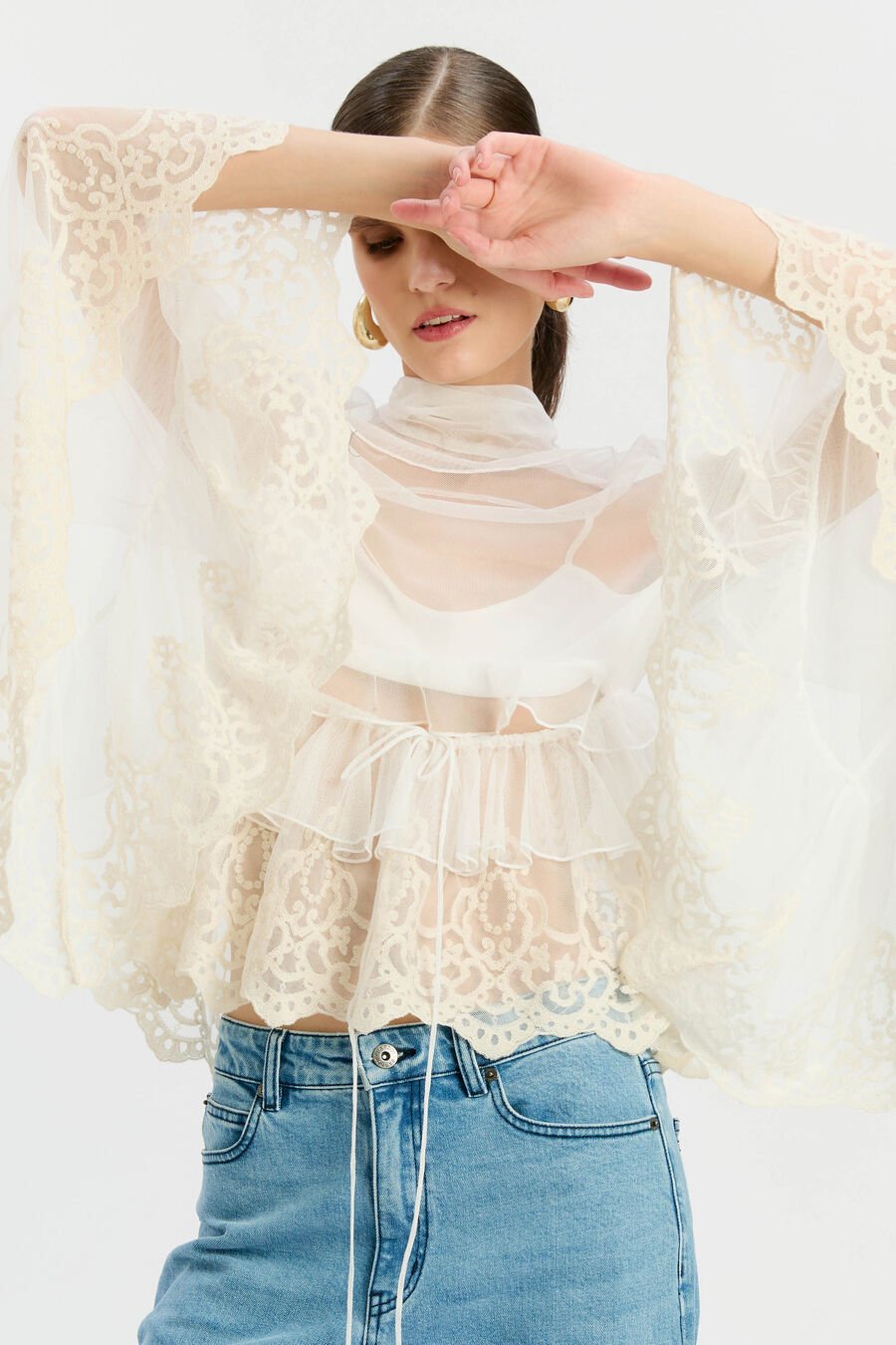 Anyssa Lace Edge Ruffe Blouse