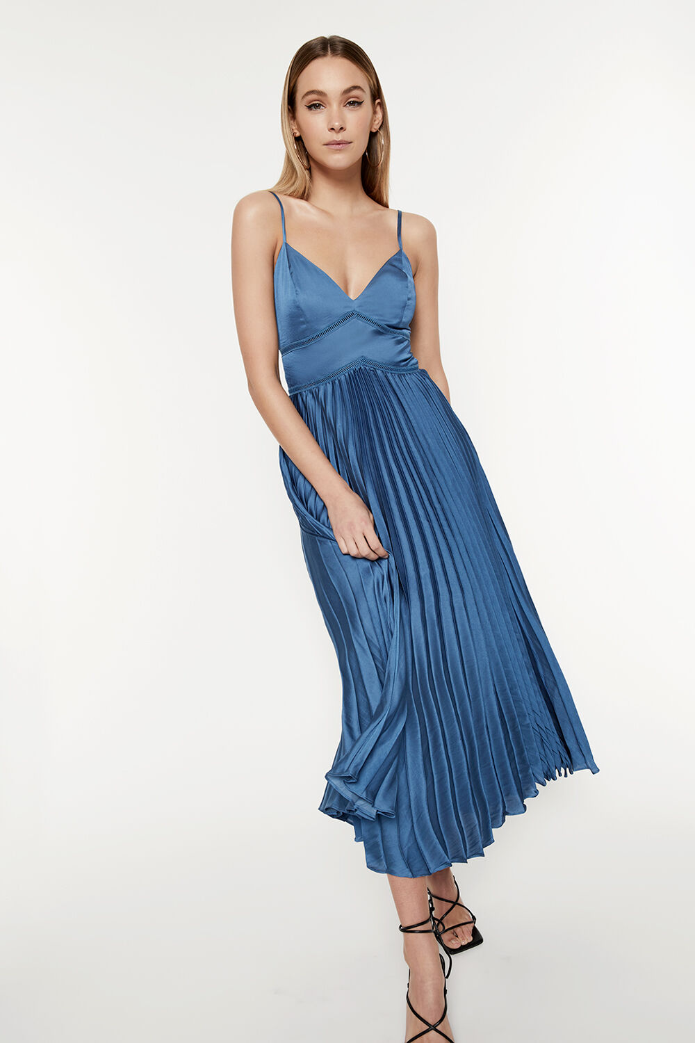 MARY PLEATED DRESS in colour BAYBERRY