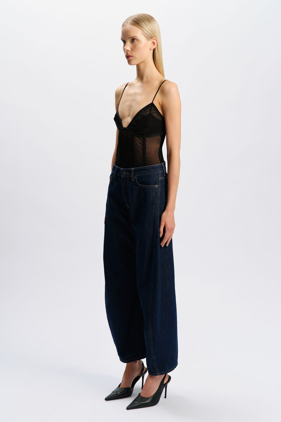 030 Mid Rise Relaxed Fit Jean