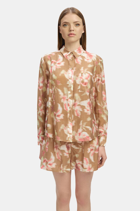 LOLA CLASSIC COLLAR SHIRT in colour WILD ORCHID