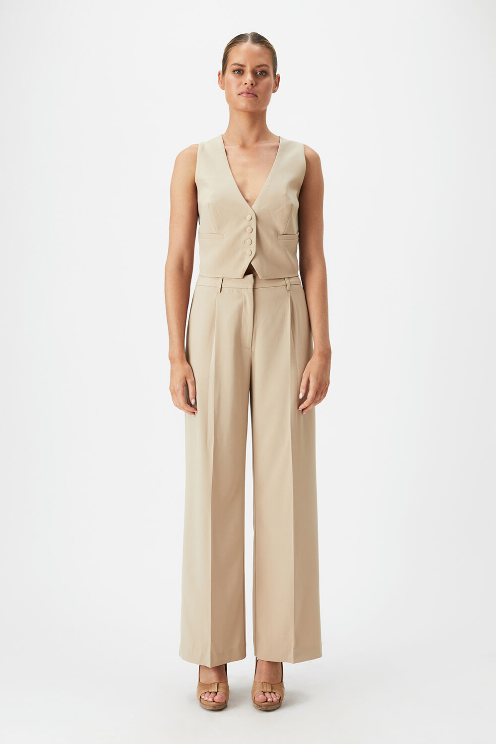 CALLISTA VEST in colour MOONLIGHT