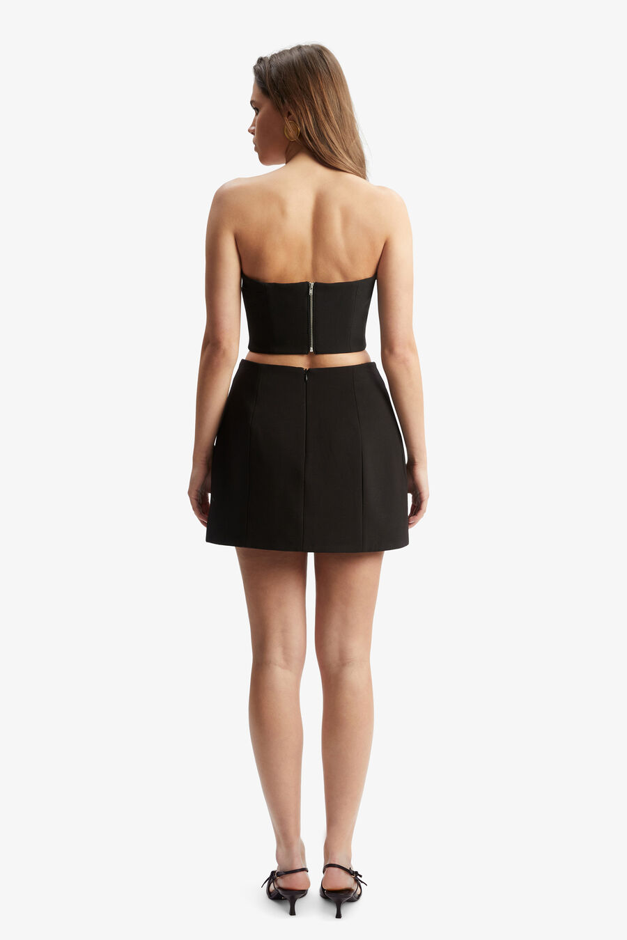 DELPHI STRAPLESS CROP TOP in colour BLACK