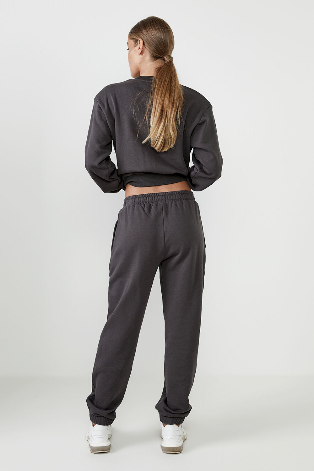 THE ORGANIC SWEAT PANT  in colour JET BLACK