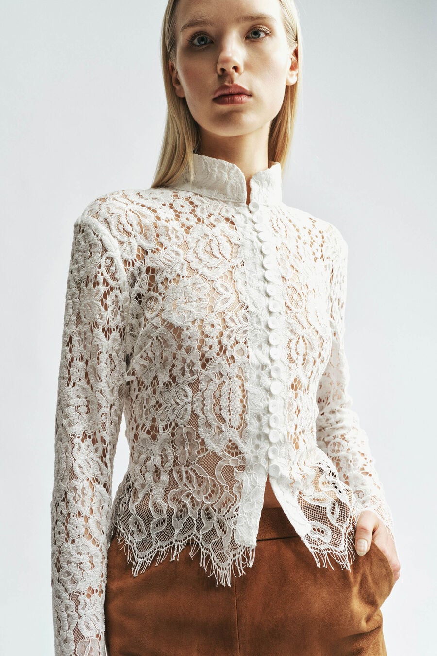 REMLY BUTTON FRONT LACE TOP in colour Orchid White
