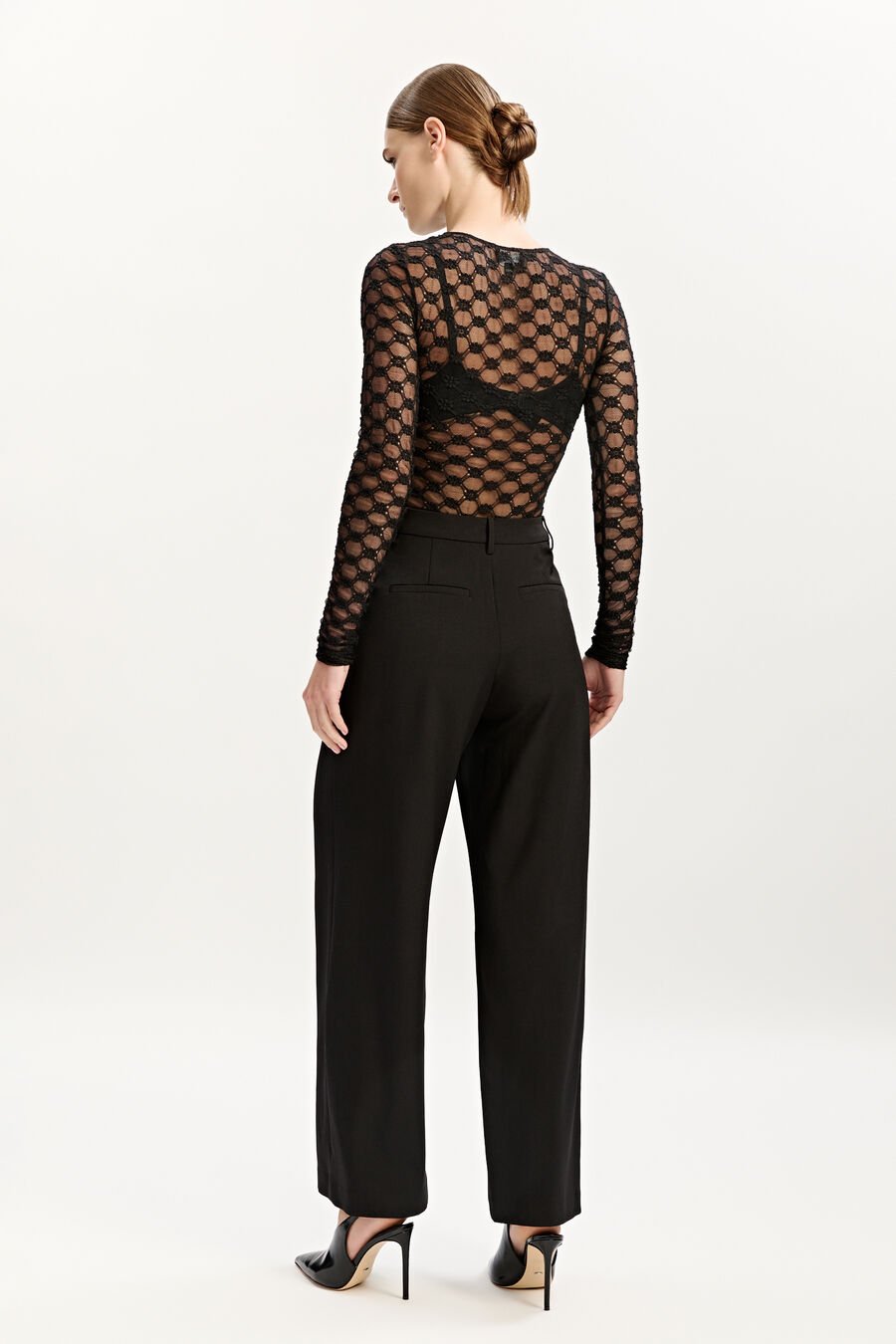 SLOANE STRAIGHT LEG PANT in colour BLACK