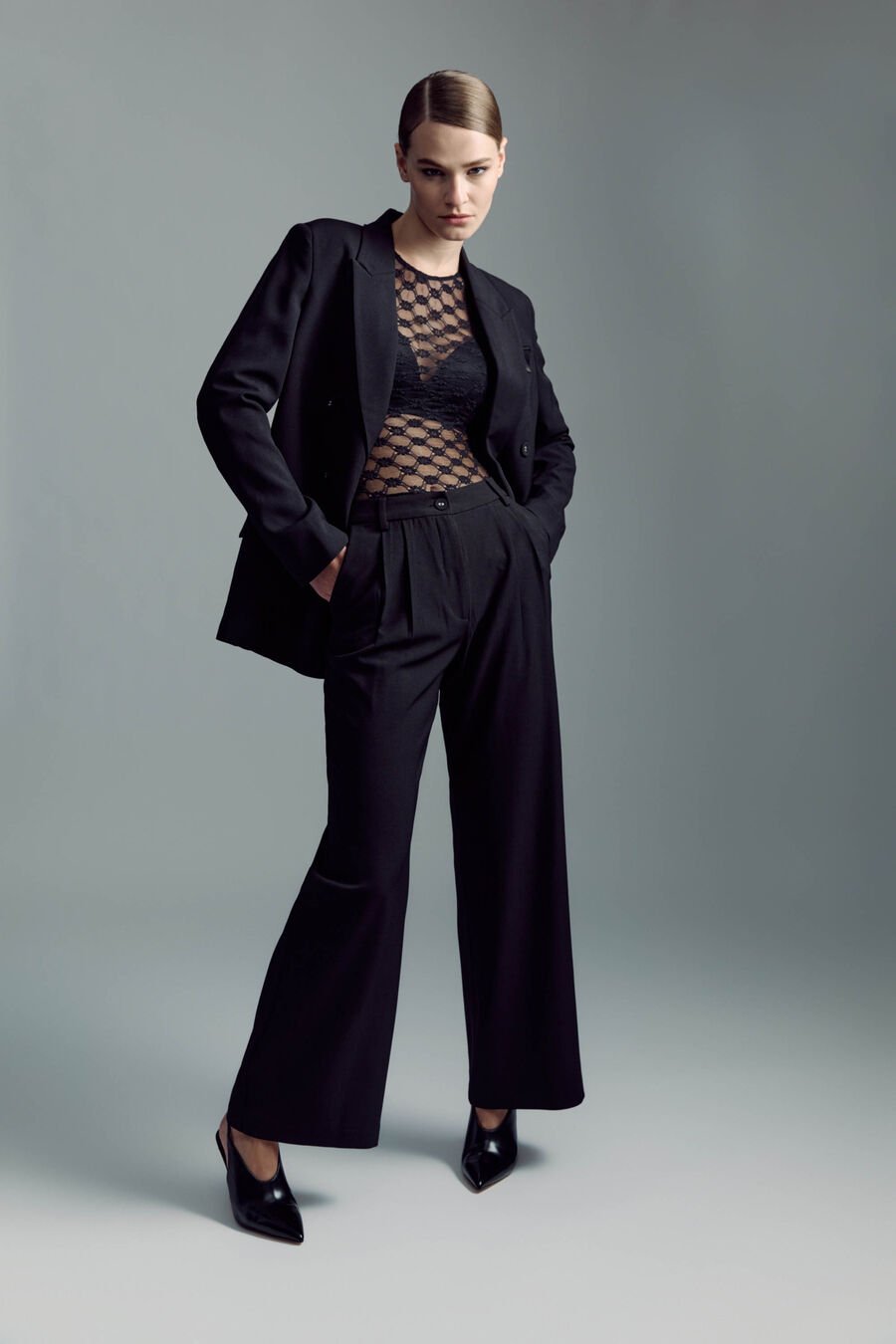 SLOANE STRAIGHT LEG PANT in colour BLACK