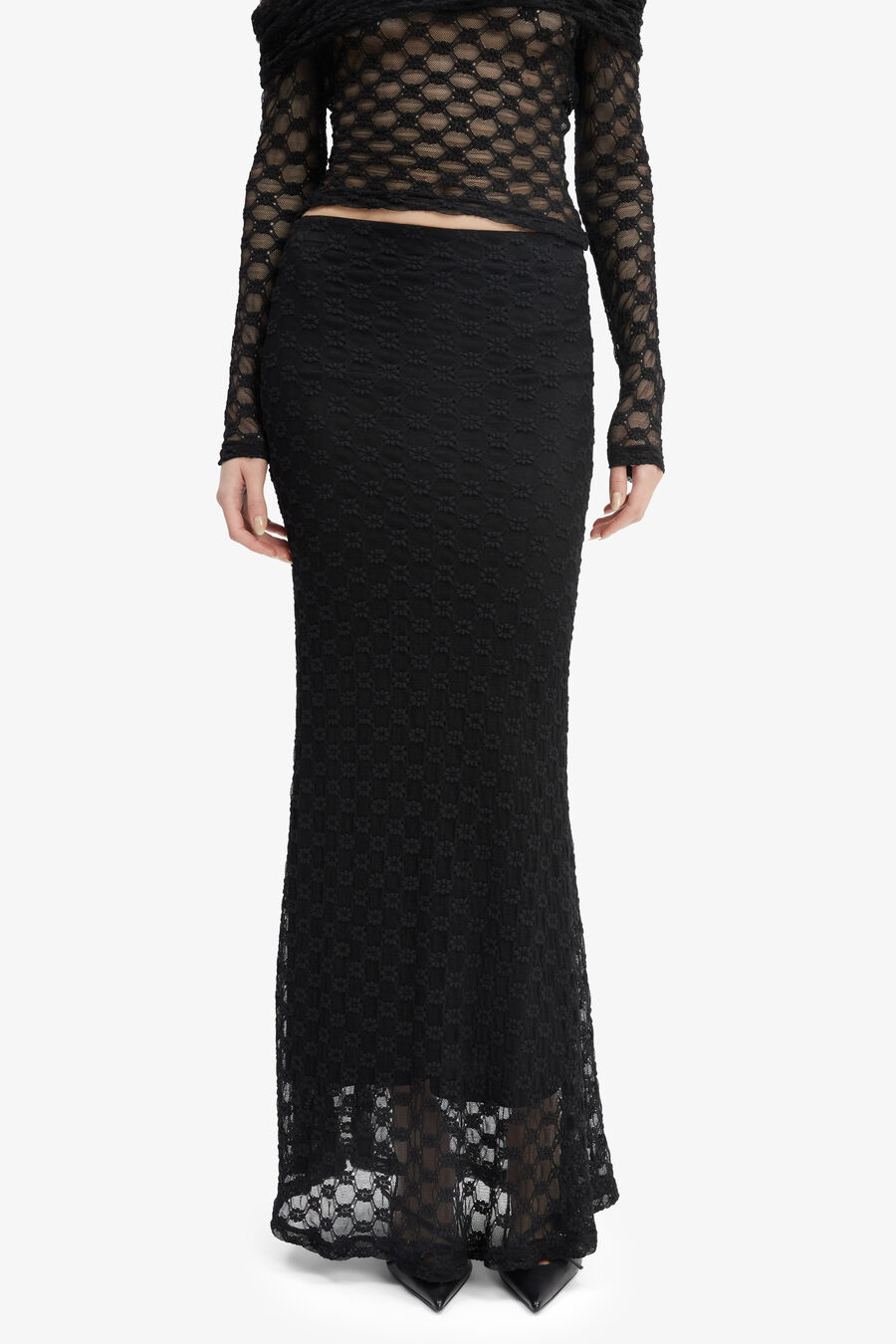 ADONI MID RISE MAXI SKIRT in colour BLACK