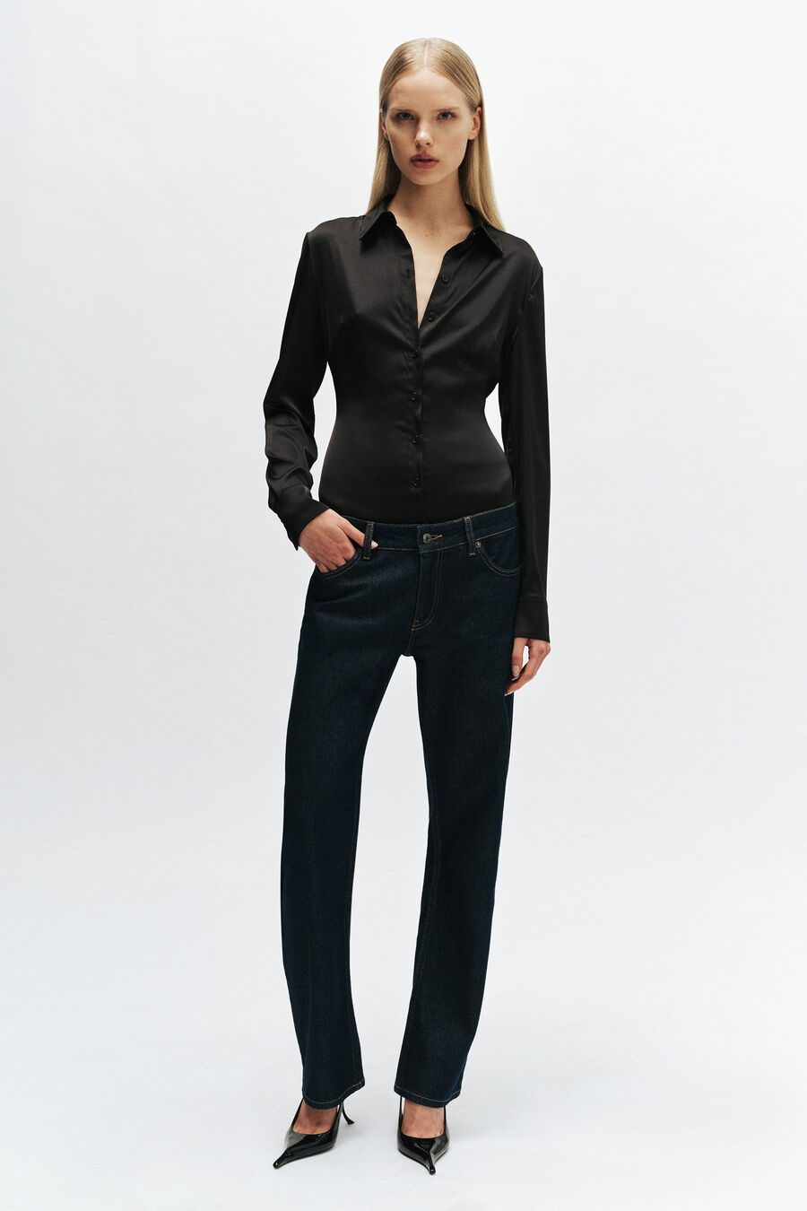 030 Low Rise Straight Leg Jean