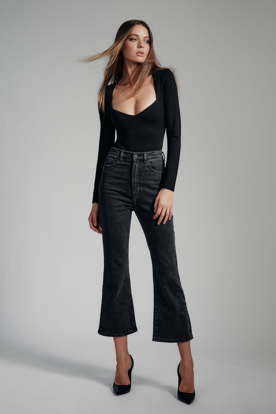 HEIDI FLARED CROPPED LEG